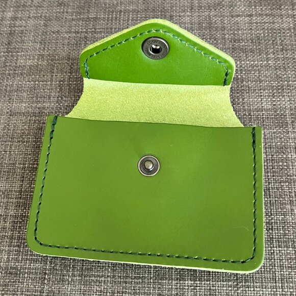 Portland Leather Lovebug plus wallet APPLE GREEN *brand new! - Picture 3 of 4